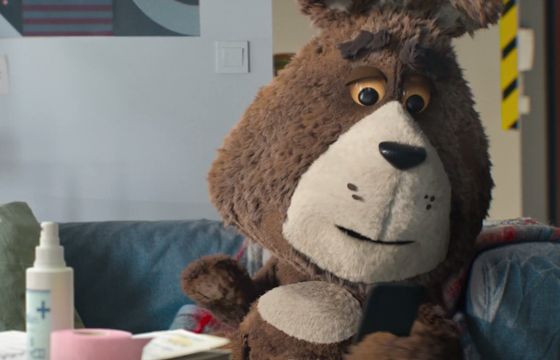 „Sieć w domu i bajeruj do woli” w kampanii Plush na kartę (wideo)