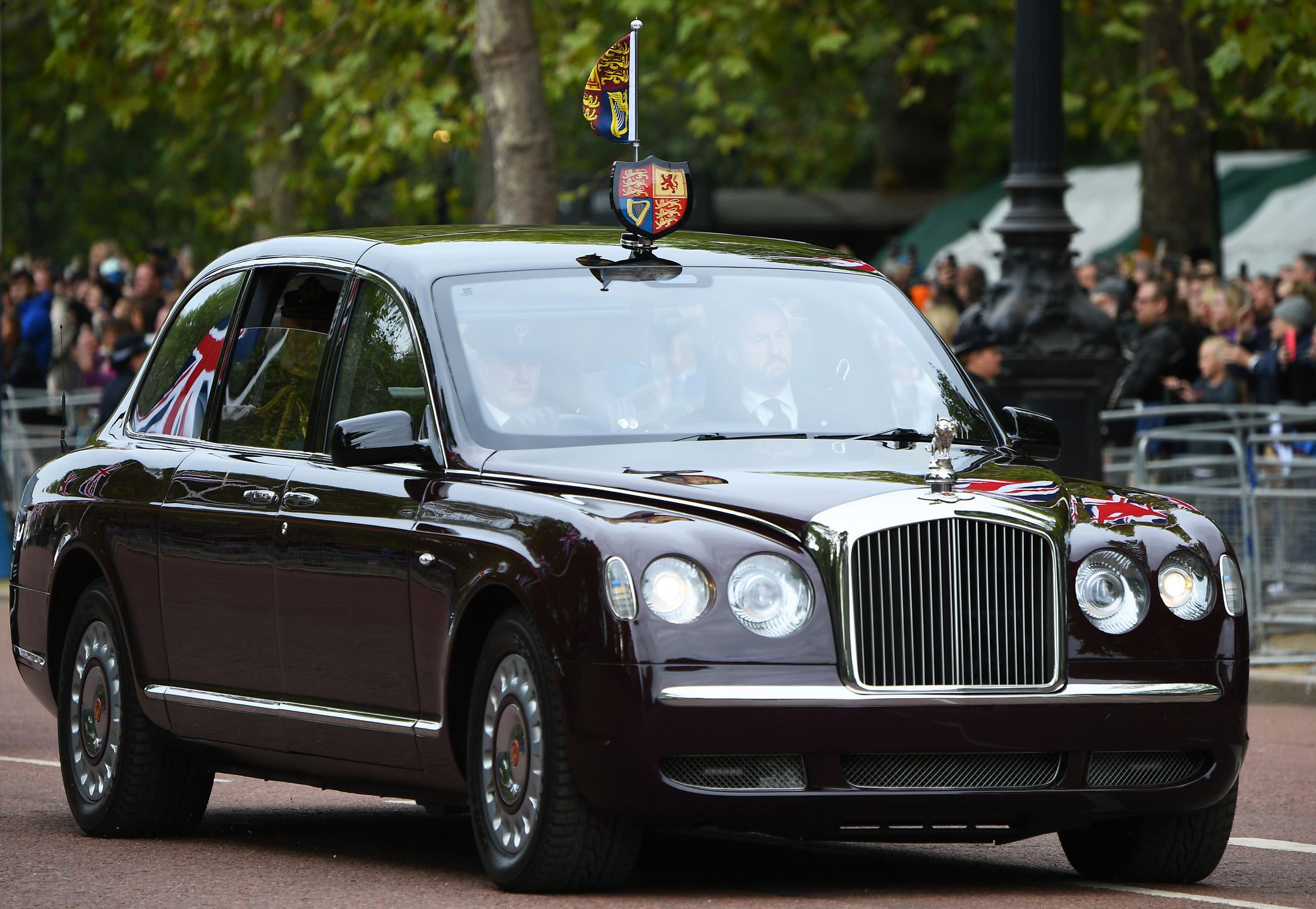 Bentley State Limousine