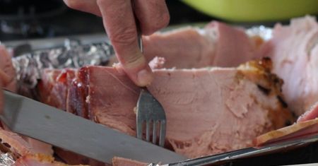 Domowa wędlina jest o niebo smaczniejsza niż sklepowa. Ten przepis zawróci ci w głowie
