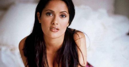 Stosuje metody własnej babci. Salma Hayek zdradza sekret wiecznej młodości