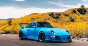 Porsche 993 RWB Riviera Blue. W japońskim stylu