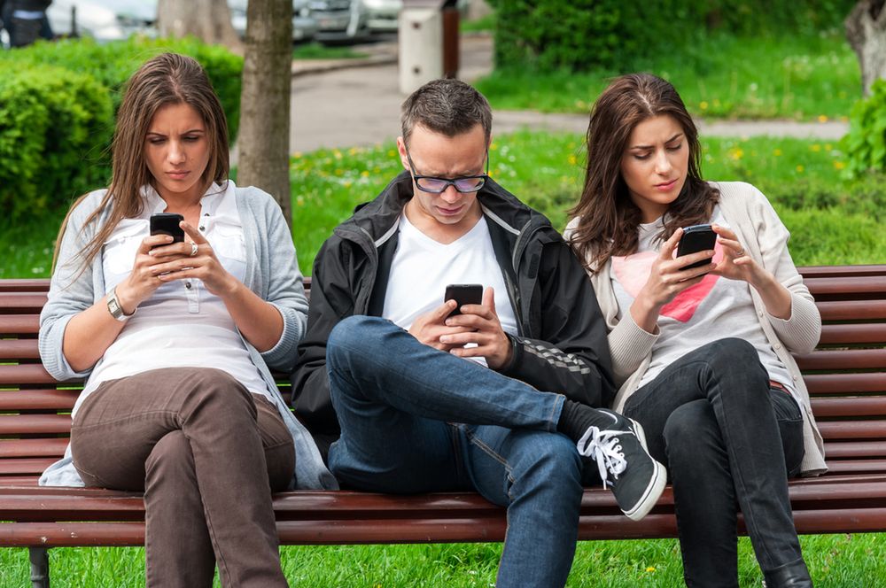 Polacy wysyłają coraz mniej SMS-ów, ale jest ktoś, kto wysyła ich coraz więcej