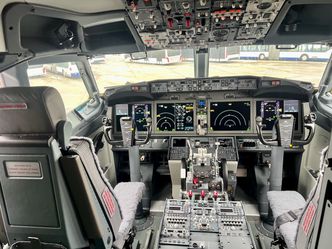 Ceny paliwa lotniczego szaleją. LOT reaguje