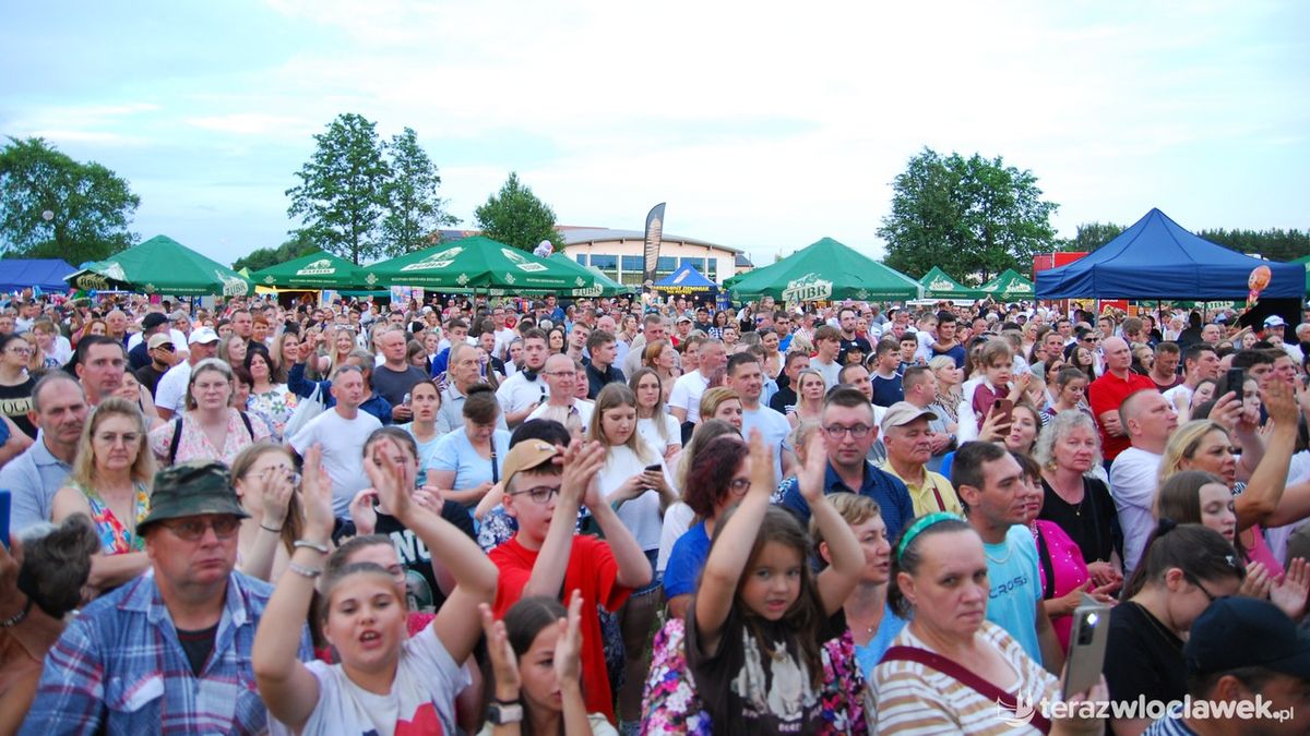 IX Powiatowo-Gminny Festiwal Zespołów Weselnych w Boniewie