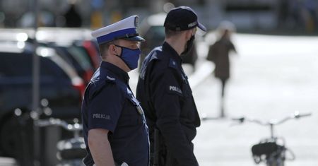 Koronawirus. Lockdown w Polsce? Ekspert: wskazane znaczne ograniczenia społeczne