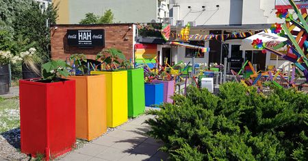 Mieli zagrać w klubie LGBT+, odmówili w ostatniej chwili. "Pan mi pokazał, że nie mogę tego zrobić"