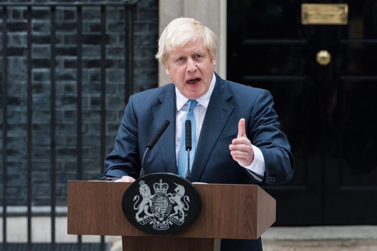 Johnson: Rosja przystawiła broń do głowy Ukrainie