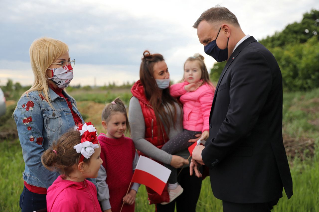 Wybory prezydenckie. Nowy spot PiS i sztabu Andrzeja Dudy uderzający w opozycję. Kluczowy przekaz: współpraca albo chaos