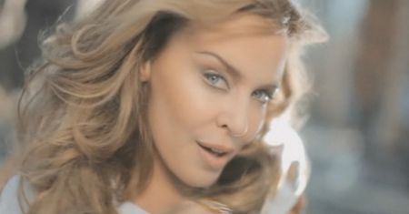 ORGIA w nowym teledysku Kylie! (WIDEO)