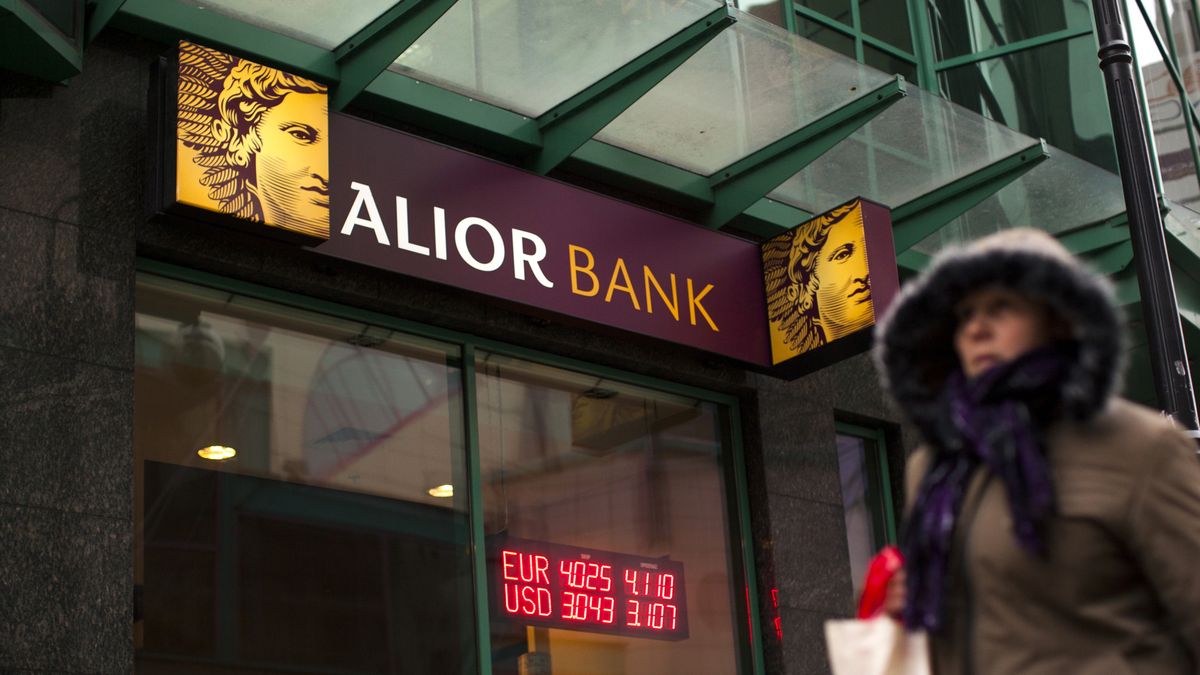 Alior Bank ostrzega przed oszustami w sieci