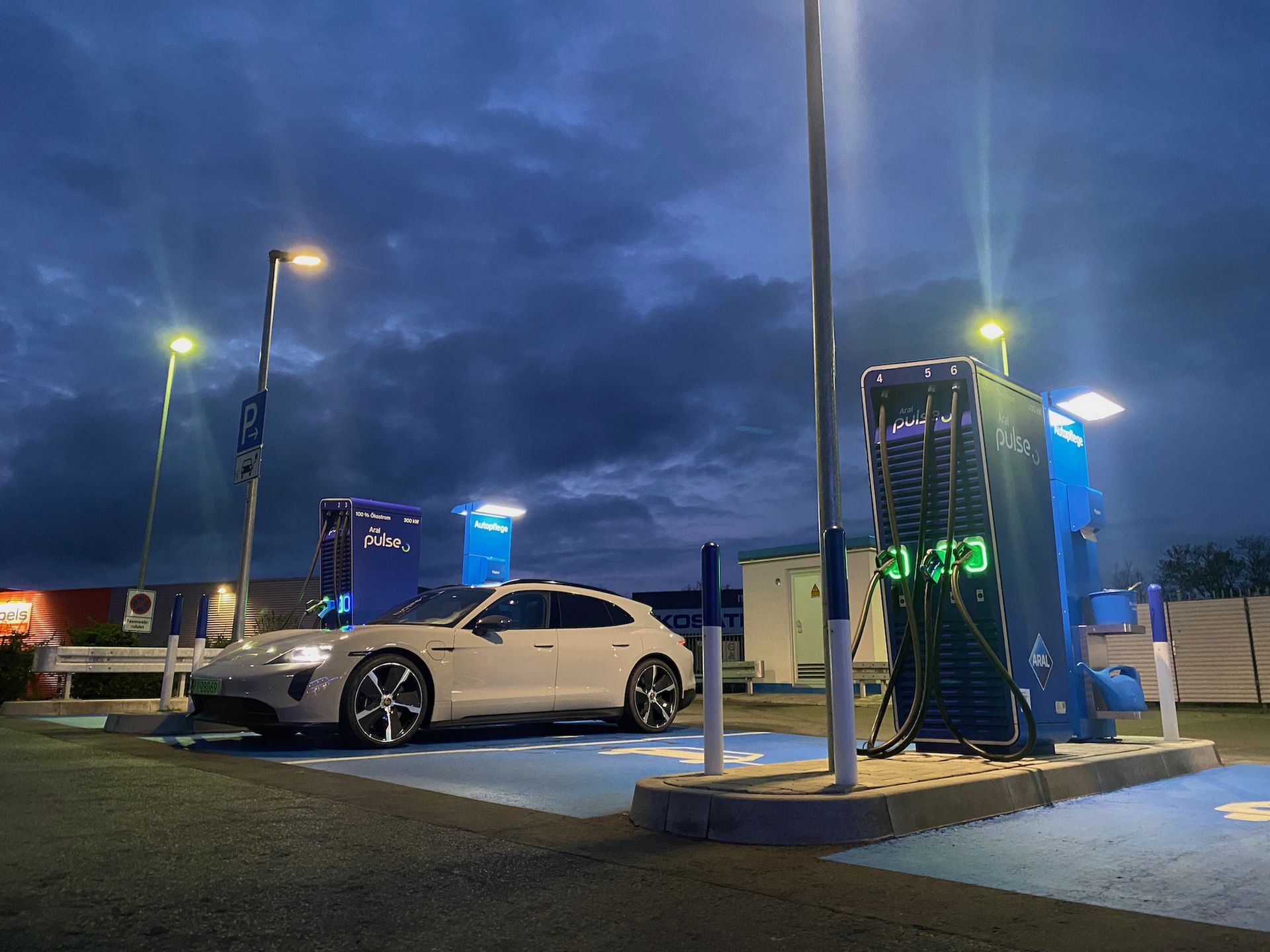 Porsche Taycan GTS Sport Turismo