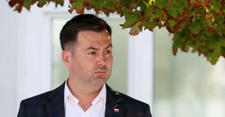 Lewe dyplomy i posada dla żony. Są podsłuchy ws. byłego rzecznika Dudy