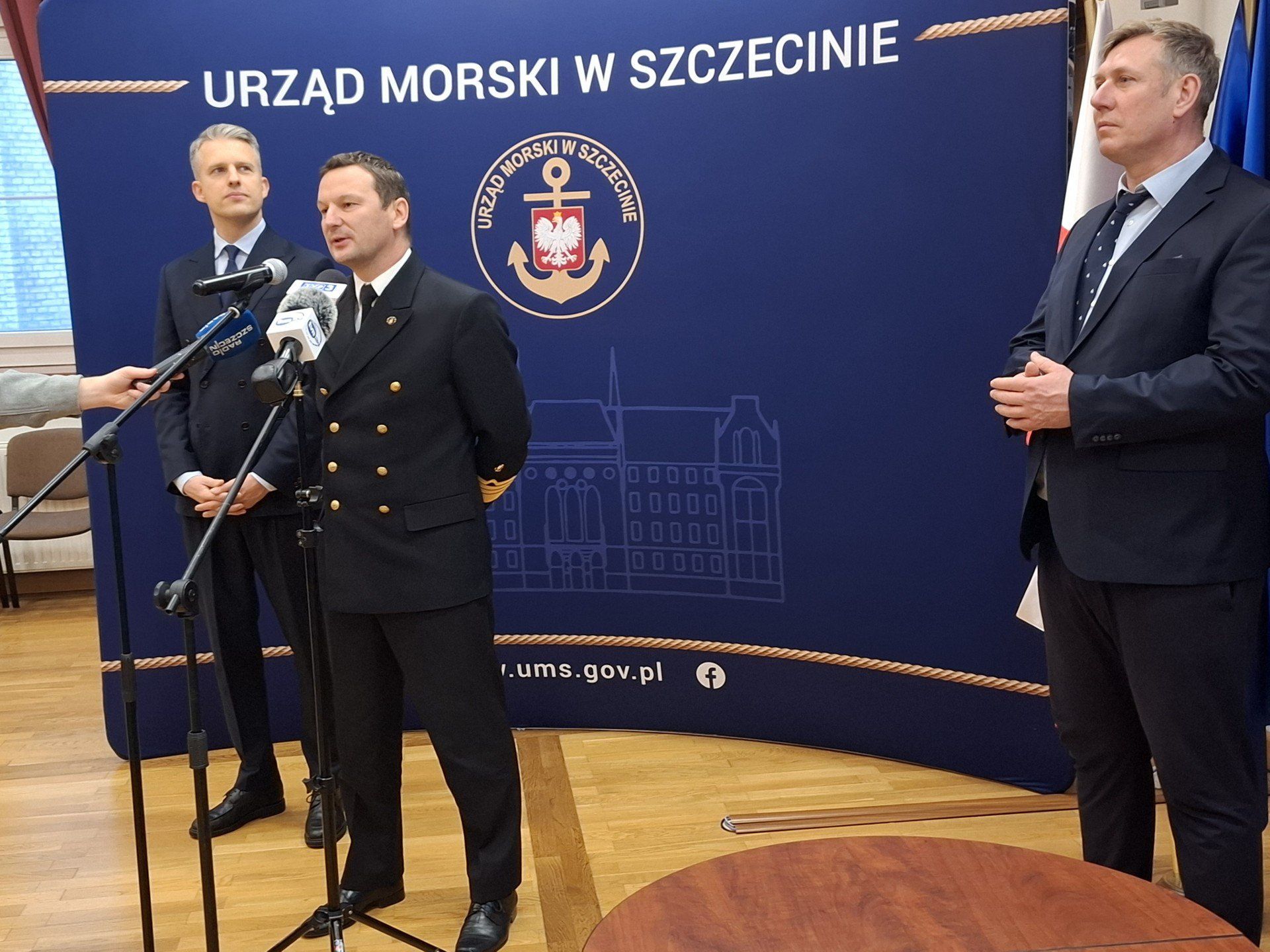 Prace związane z oczyszczaniem dna Bałtyku pod budowę portu zewnętrznego rozpoczną się na obszarze oznaczonym kolorem żołtym (Obszar 1). T1 i T2 to miejsce pod port kontenerowy