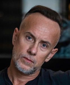 Nergal: Polacy bezrefleksyjnie trzymają się tradycji katolickiej