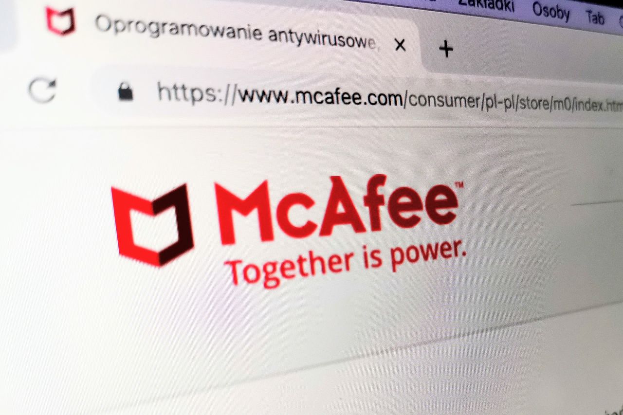 Programy McAfee z poważną luką: możliwe było ładowanie szkodliwych bibliotek