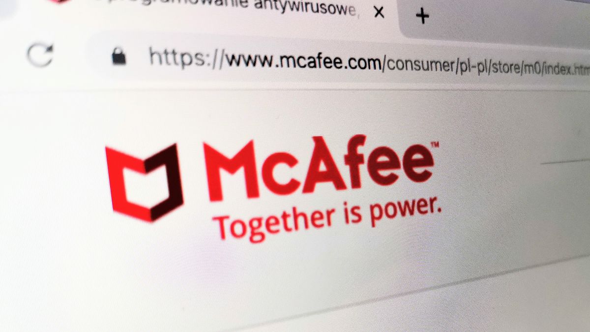 Programy McAfee z poważną luką: możliwe było ładowanie szkodliwych bibliotek