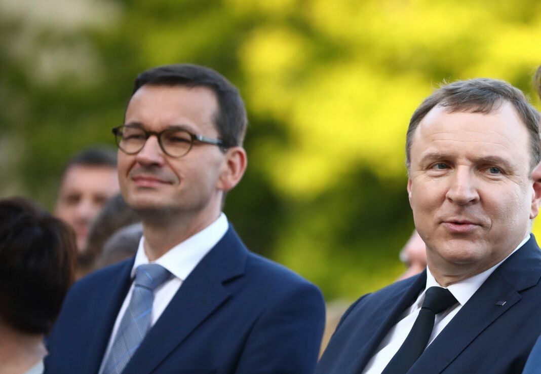 Doradcy premiera wskazali na jego złe relacje z prezesem TVP Jackiem Kurskim 