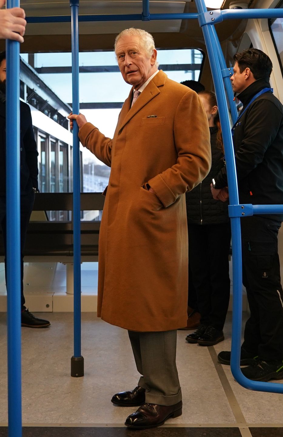 Król Karol III podczas wizyty w Luton