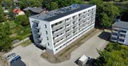 Nowy blok w Chełmicy-Cukrowni oficjalnie otwarty. 36 mieszkań na wynajem dla mieszkańców gminy