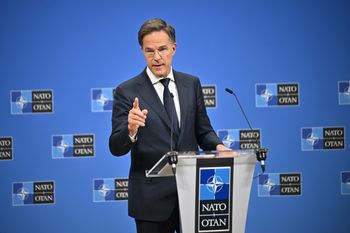 Incydenty z udziałem rosyjskich samolotów. Rutte stawia sprawę jasno