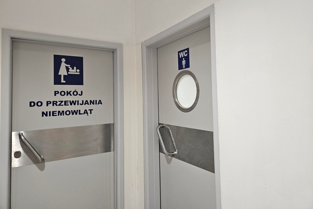 Męska toalety w Leclerc przy ul. Zana