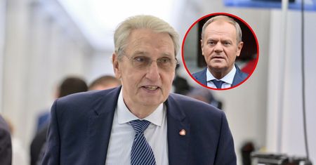 Tusk zwrócił się do Wołoszańskiego. "Bardzo mnie namawiał"