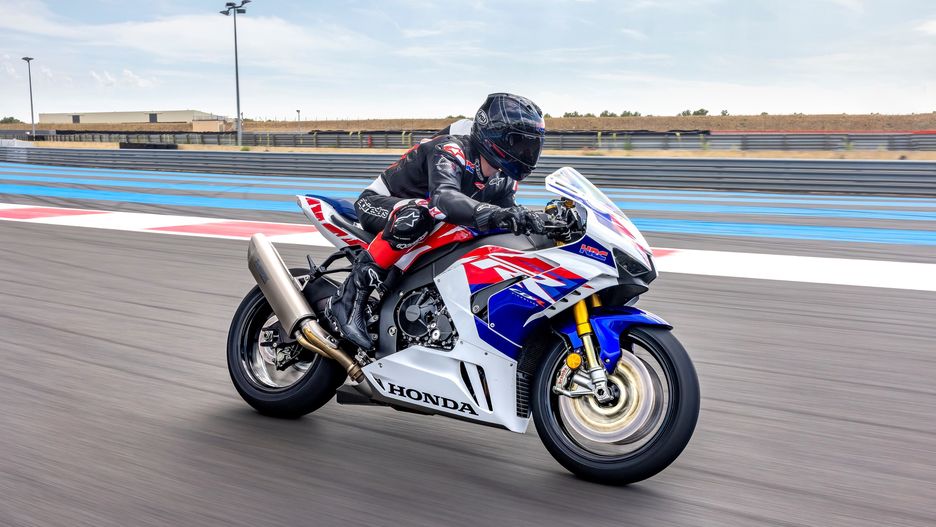 Honda CBR1000RR-R Fireblade SP 30th Anniversary