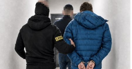 Planował podpalenie strategicznego zakładu zbrojeniowego? Ukrainiec poszukiwany przez Rumunię zatrzymany w Warszawie!