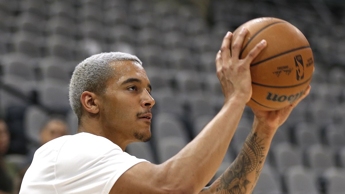SAN ANTONIO, TX - OCTOBER 28: Jeremy Sochan #10 of the San Antonio Spurs takes warm-up shots before their game against the Chicago Bulls at AT&T Center on October 28,  2022 in San Antonio, Texas. NOTE TO USER: User expressly acknowledges and agrees that, by downloading and or using this photograph, User is consenting to terms and conditions of the Getty Images License Agreement. (Photo by Ronald Cortes/Getty Images)