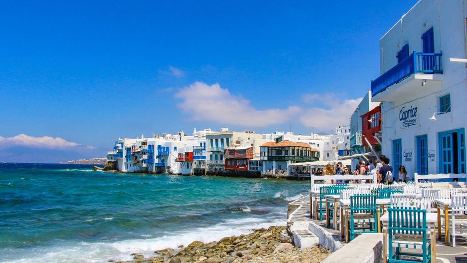 Na ceny wycieczek wpływa m.in. koszt paliwa i kurs złotego wobec dolara i euro