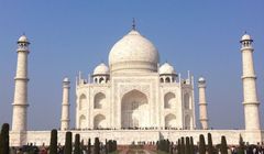 W kilku stanach w Indiach pojawił się kult bogini Korony