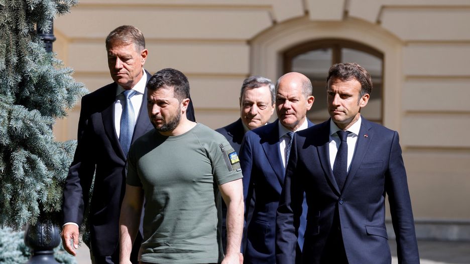 Emmanuel Macron w Kijowie 