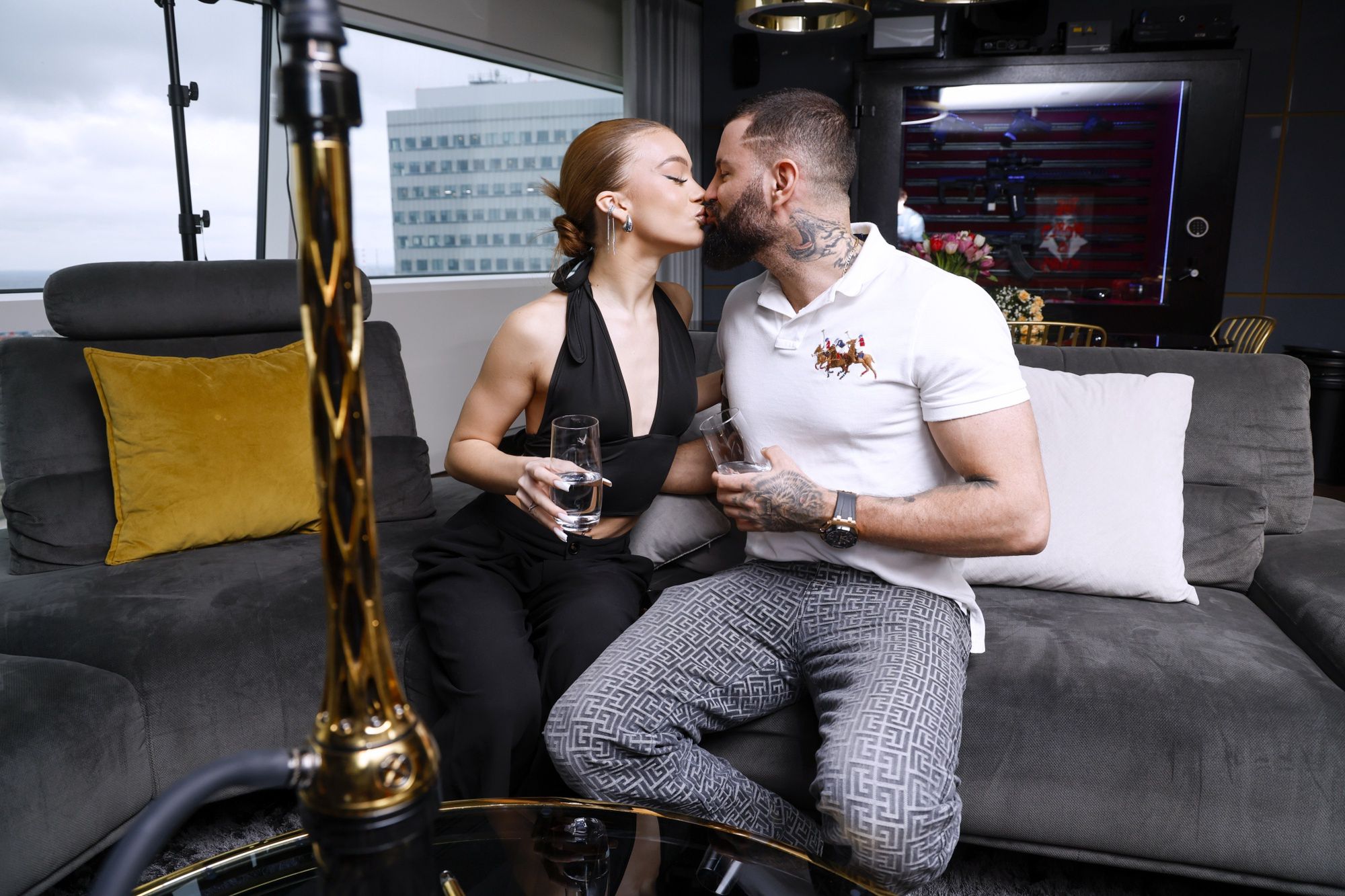 Wojciech Gola pokazał swój apartament przy Złotej 44