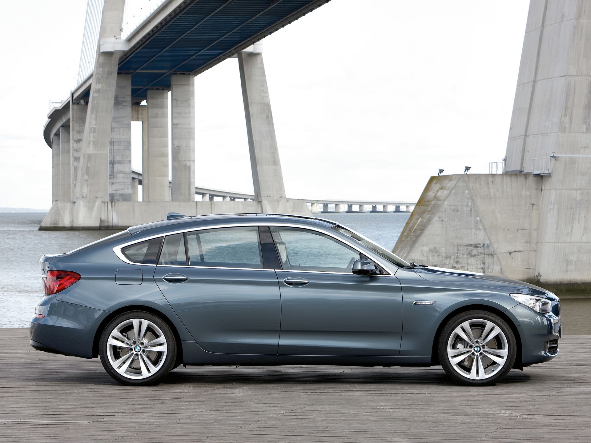 BMW Serii 5 Gran Turismo 2