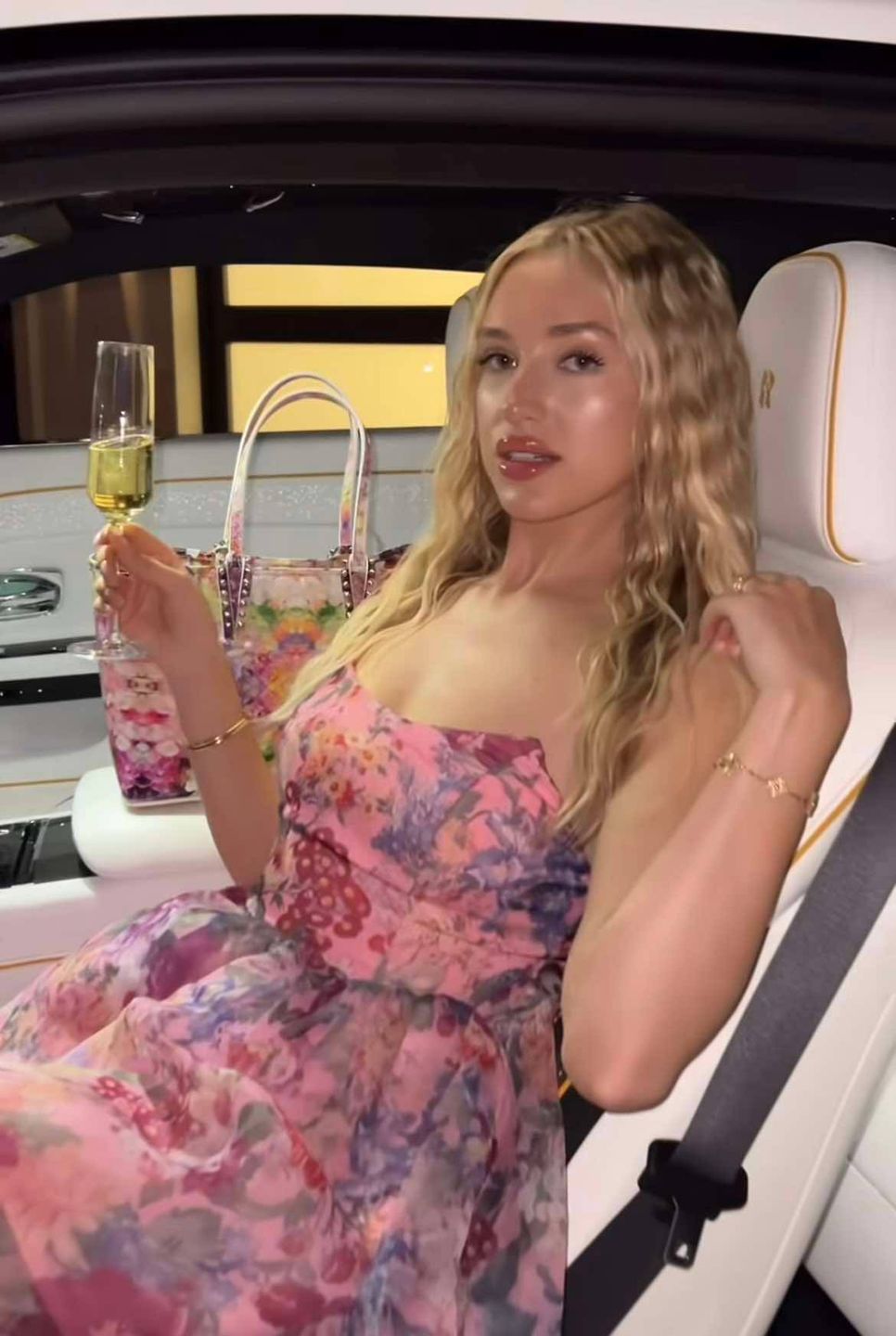 Caroline Derpienski bryluje na imprezie Rolls Royce w Palm Beach
