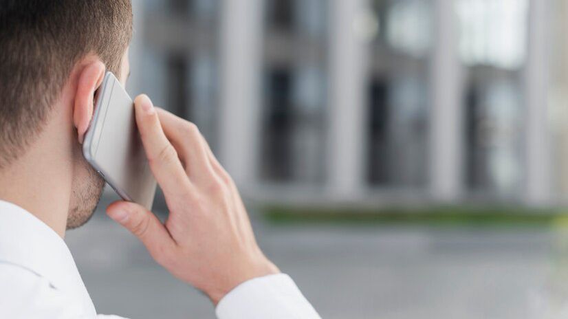 Co robić, gdy dzwoni nieznany numer?