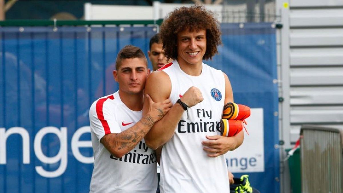 Marco Verratti na zdjęciu z Davidem Luizem