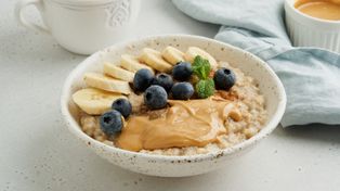 Podkręć metabolizm. Zrób naturalną owsiankę proteinową w 10 minut