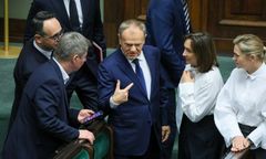 "Sprawa zamknięta". Tusk przyjął wyjaśnienia Wielichowskiej, w partii wątpliwości