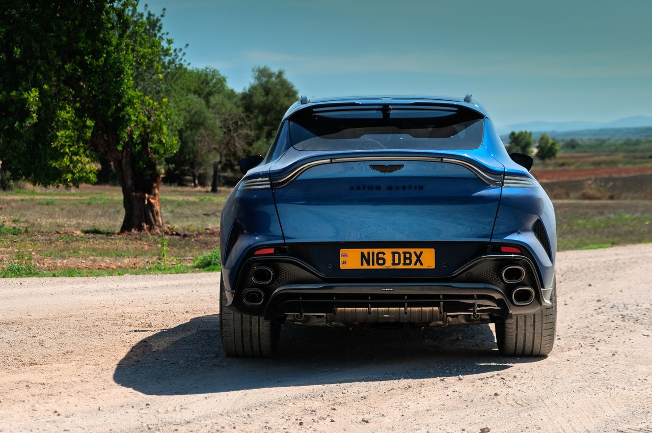 Aston Martin DBX S (2025)
