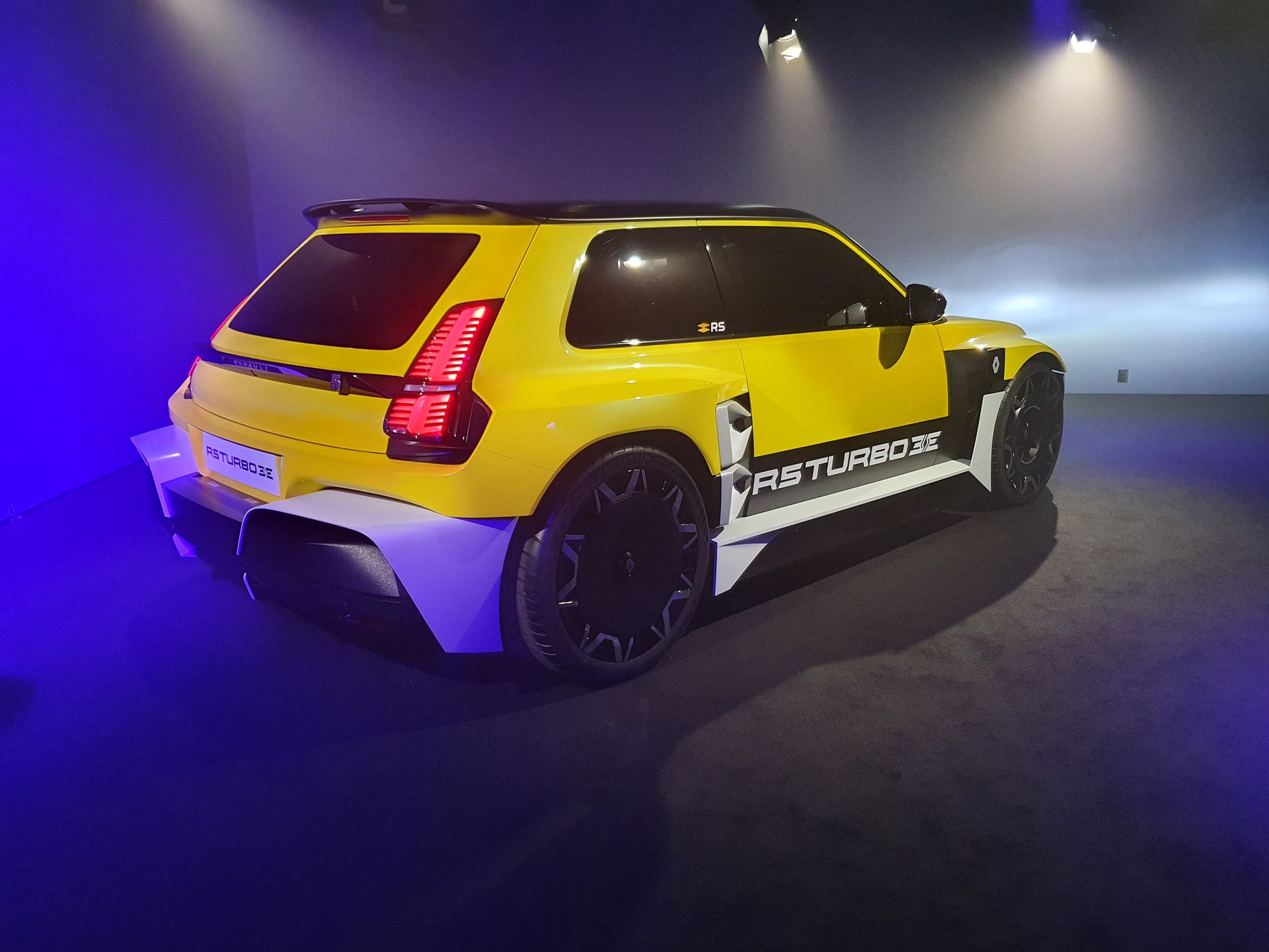 Silnik w kole Renault 5 Turbo 3E