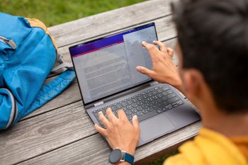Qualcomm rzuca wyzwanie Intelowi. Nowy procesor trafi do tanich laptopów