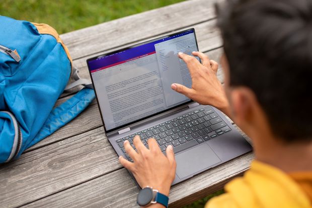 Qualcomm rzuca wyzwanie Intelowi. Nowy procesor trafi do tanich laptopów