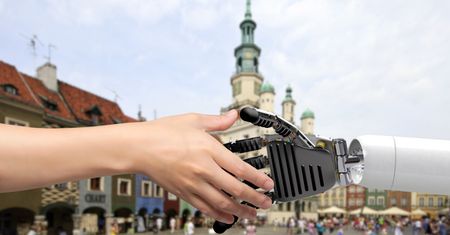 O co chodzi z poznańską Fabryką AI? Polska dostanie pieniądze od Unii