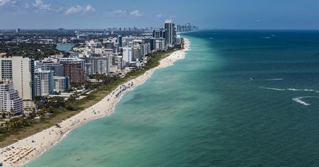 USA. Mieszkaniec Miami był o krok od śmierci. Mógł zostać pożarty przez rekina