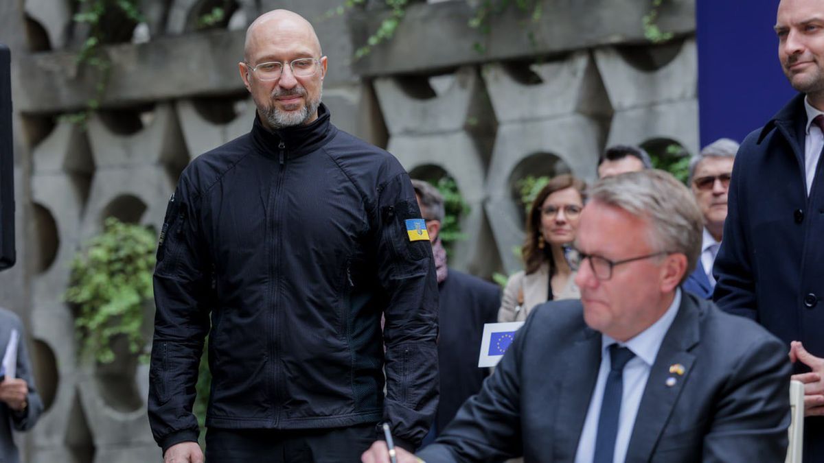 Premier Ukrainy: UE przekaże środki z zamrożonych aktywów Rosji 