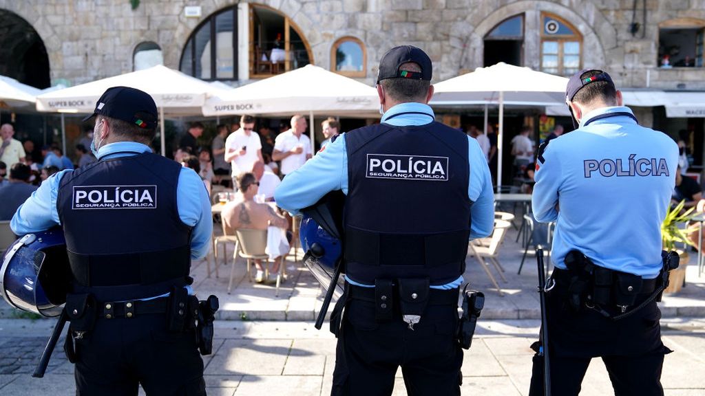 Fans in Porto - UEFA Champions League Final - Friday May 28
The local police arrive as fans gather in Porto ahead of the UEFA Champions League final in Porto, Portugal. Picture date: Friday May 28, 2021. (Photo by Adam Davy/PA Images via Getty Images)
Adam Davy - PA Images