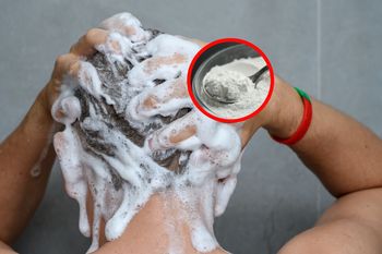Dodaj łyżeczkę do szamponu. Włosy natychmiast odbiją od nasady