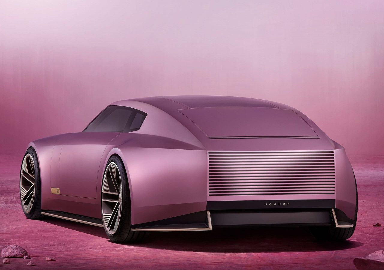 Radykalna zmiana wizerunku Jaguara. Marka tłumaczy swoją decyzję