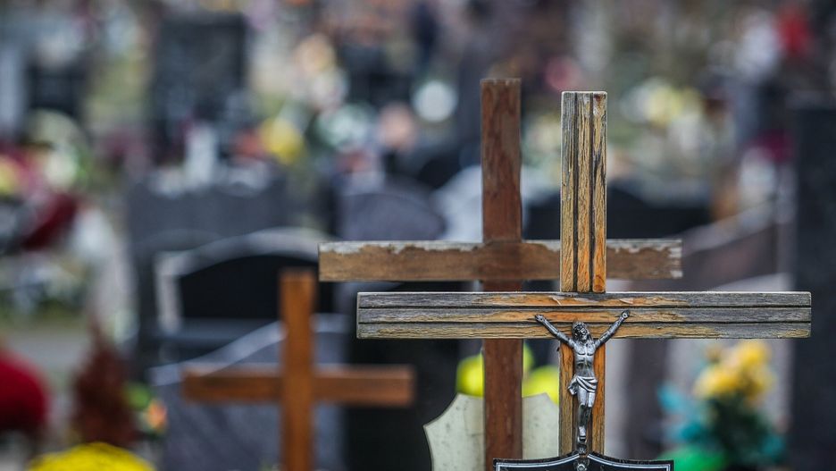 Dzie? Wszystkich ?wi?tych 2022
01.11.2022 Gdansk.  Dzien Wszystkich Swietych na Cmentarzu Lostowice.  Fot. Karolina Misztal/REPORTER
Karolina Misztal/REPORTER